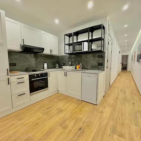 Apartman Seaview Escape - Families, Couples & Digital Nomads *