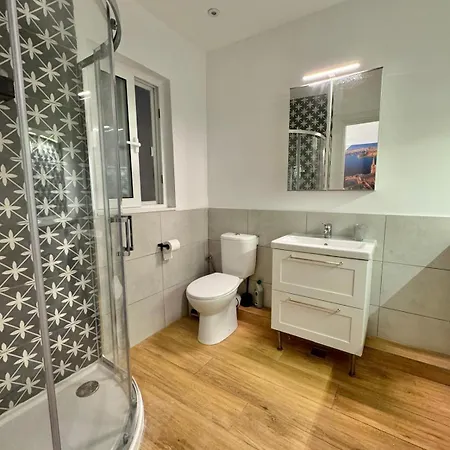 Seaview Escape - Families, Couples & Digital Nomads Appartement *