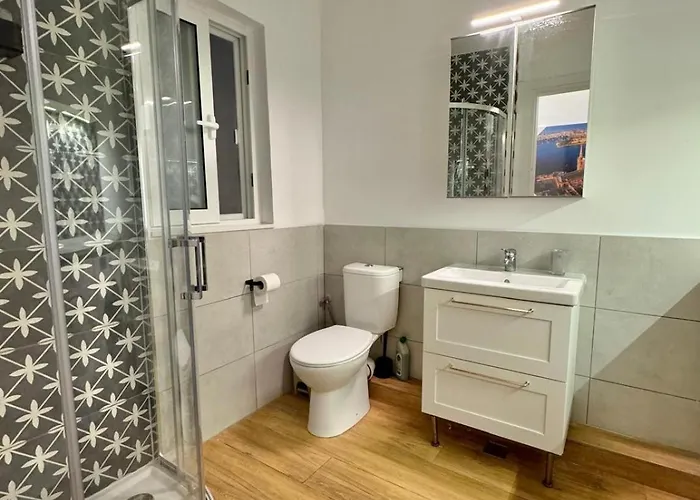 Seaview Escape - Families, Couples&digital Nomads Apartamento *